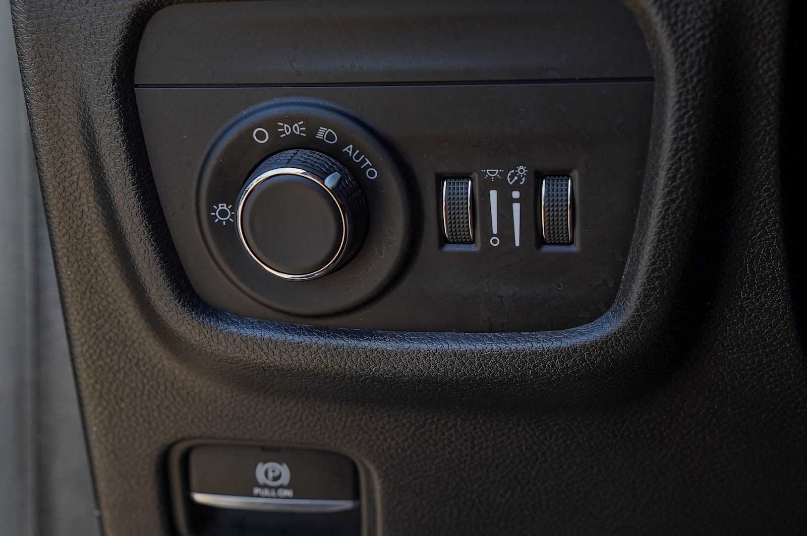 Thumbnail: 2022 Jeep Grand Cherokee - 21