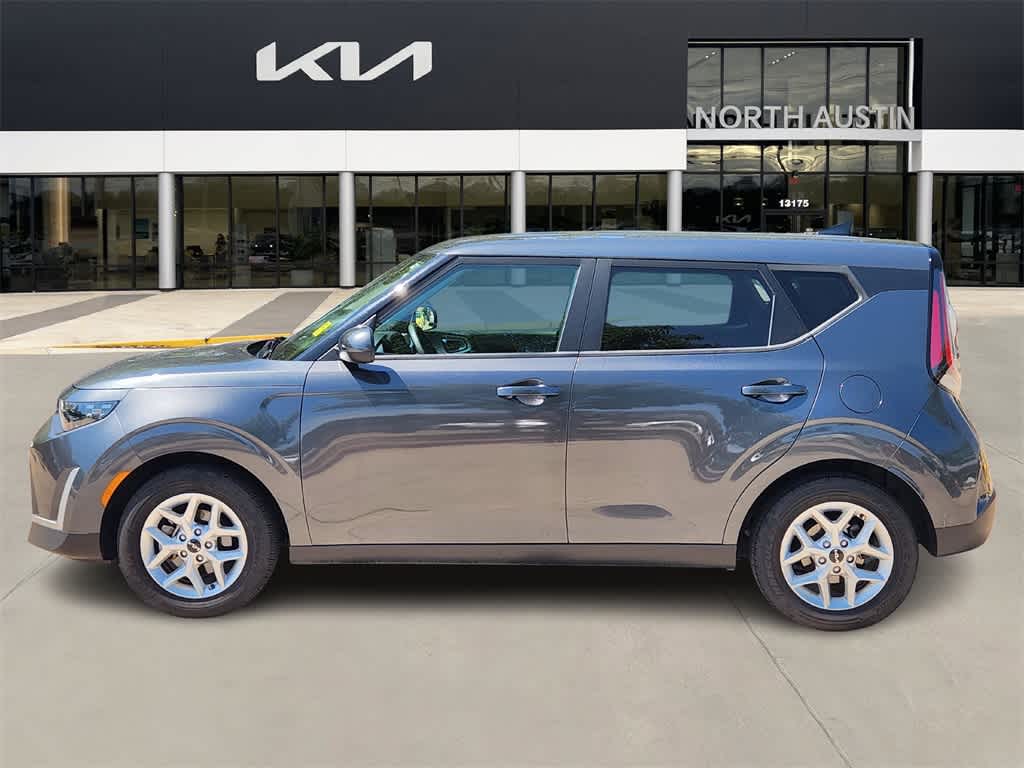 2023 Kia Soul LX 4