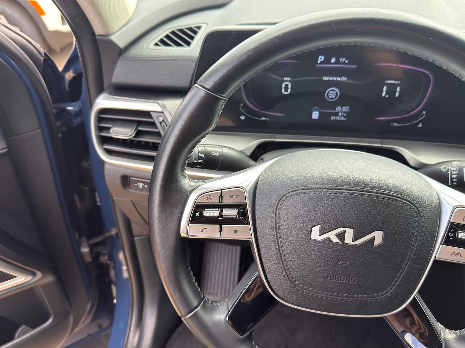 Thumbnail: 2023 Kia Telluride - 16