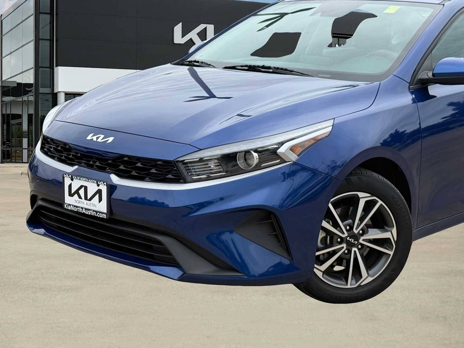 Thumbnail: 2023 Kia Forte - 2