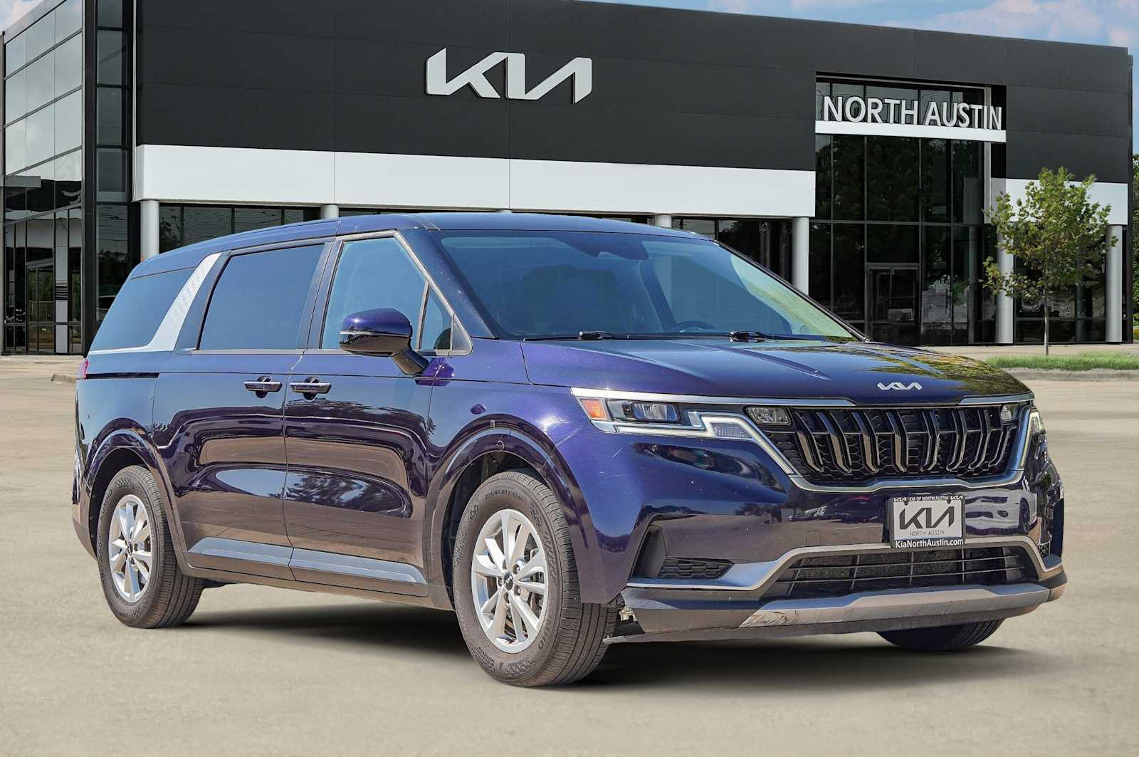 Thumbnail: 2022 Kia Carnival - 9