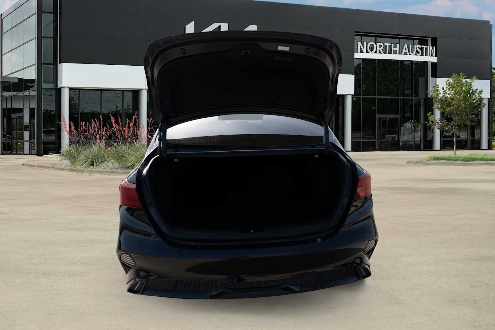 Thumbnail: 2024 Kia Forte - 29