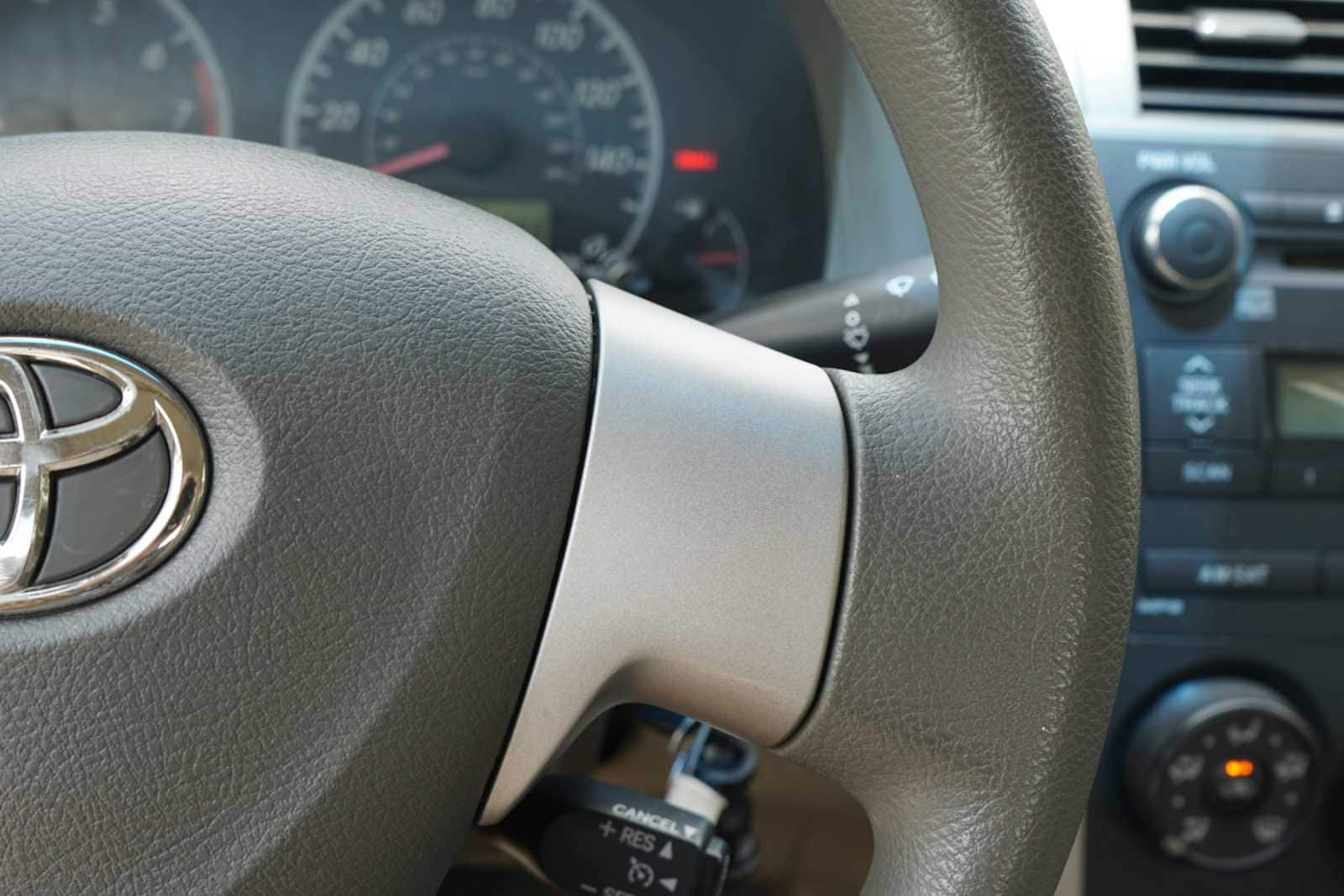 Thumbnail: 2010 Toyota Corolla - 14