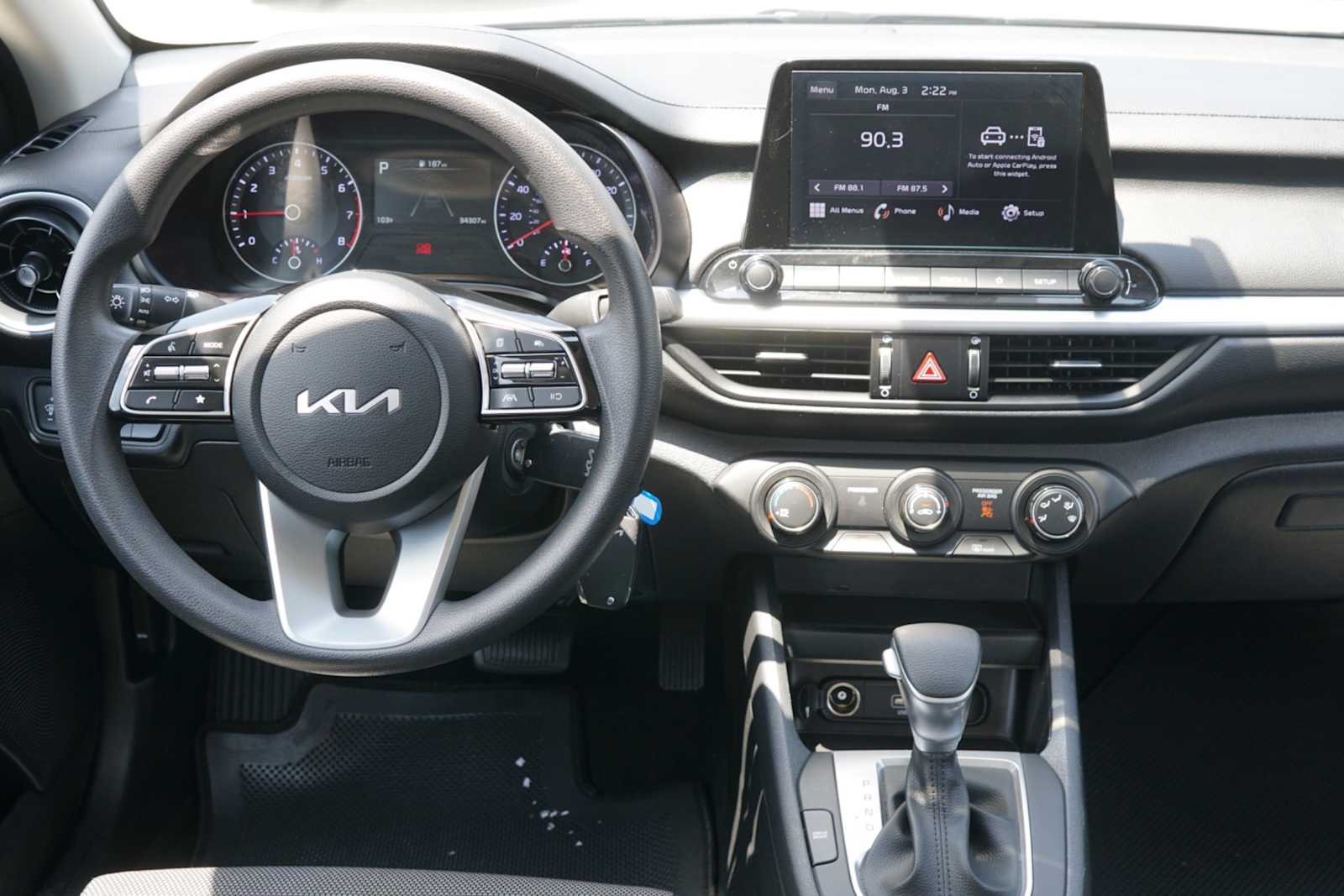 2024 Kia Forte LXS - Photo 23