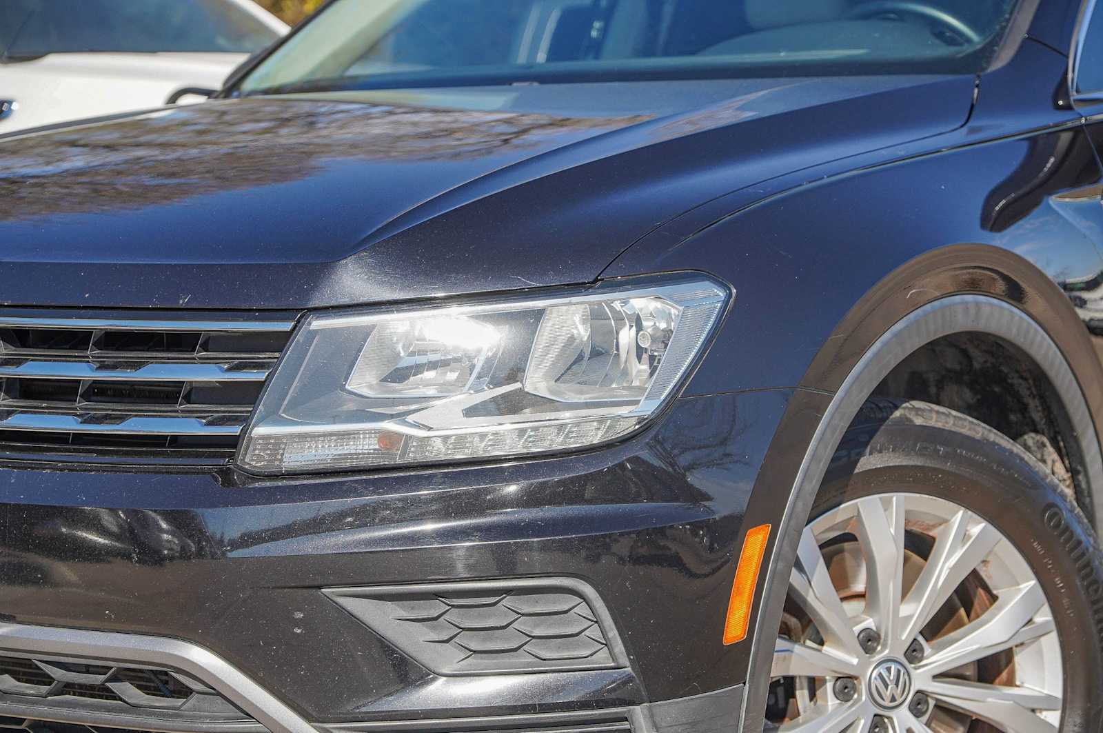 Thumbnail: 2018 Volkswagen Tiguan - 3