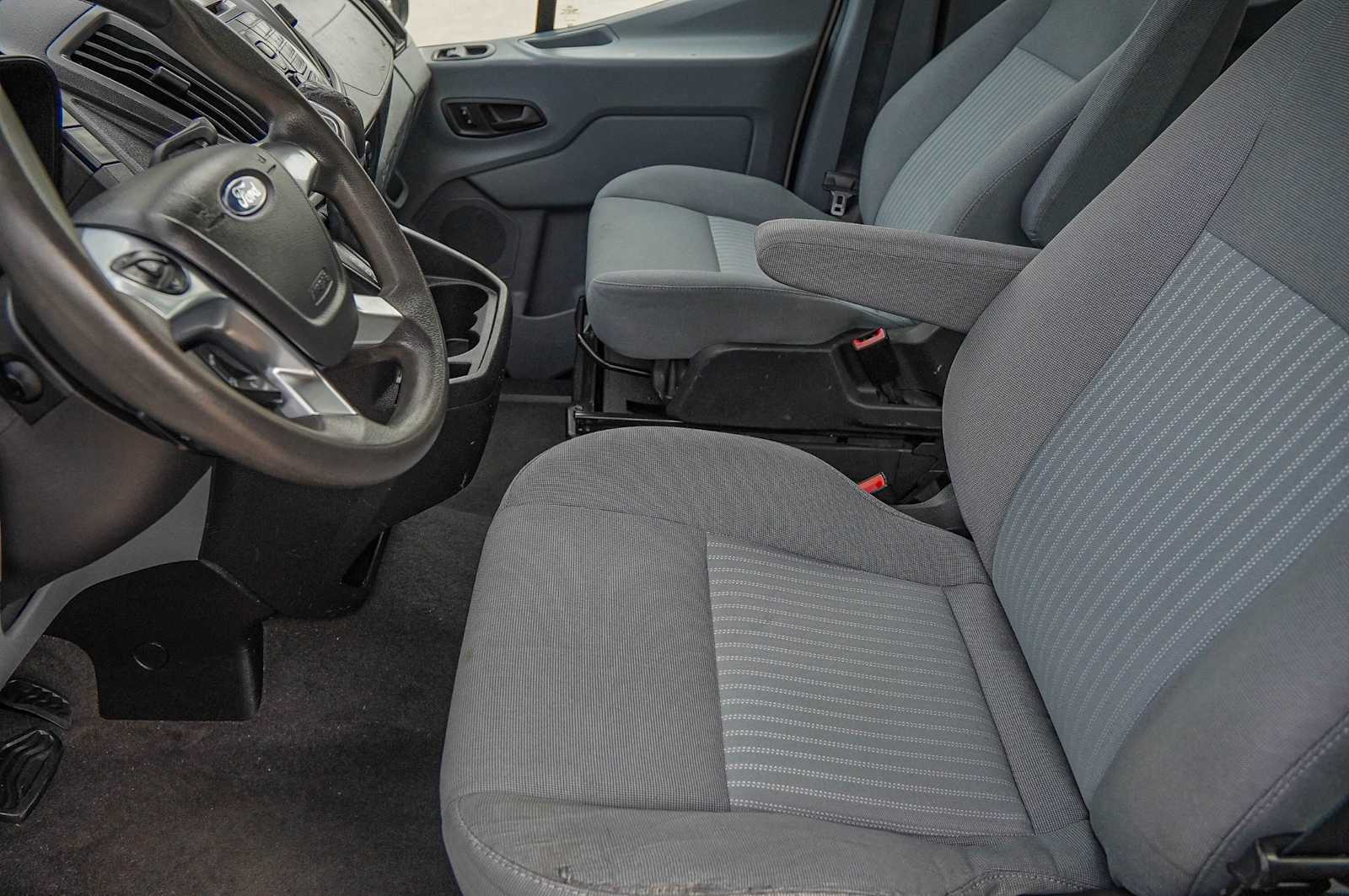 Thumbnail: 2016 Ford Transit Series - 10