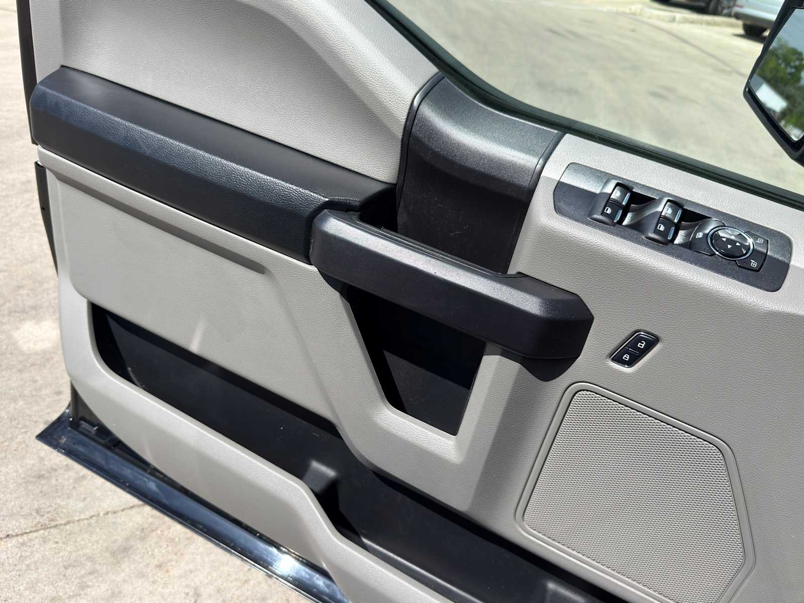 Thumbnail: 2017 Ford F-150 - 22