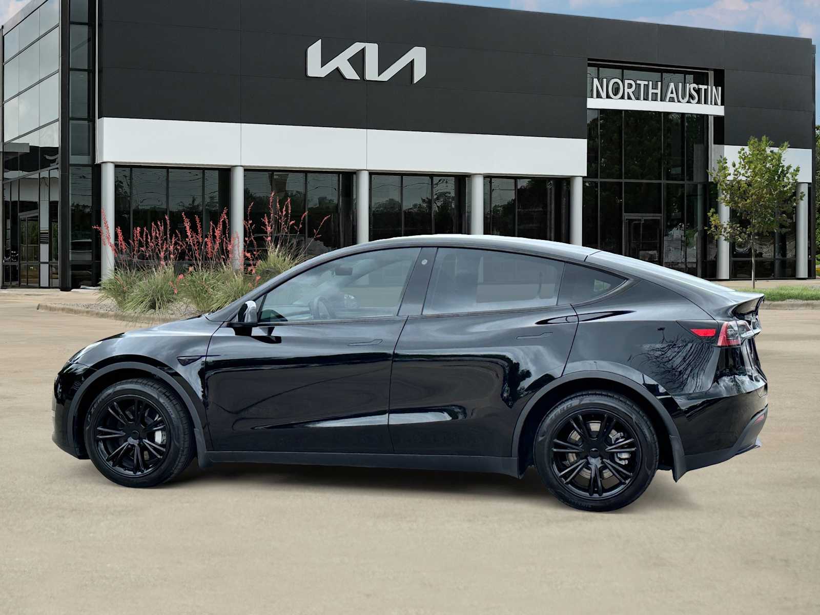 Thumbnail: 2023 Tesla Model Y - 3