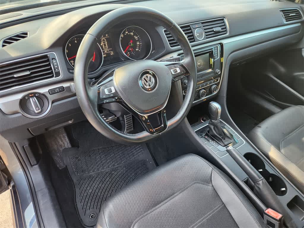 Thumbnail: 2016 Volkswagen Passat - 2