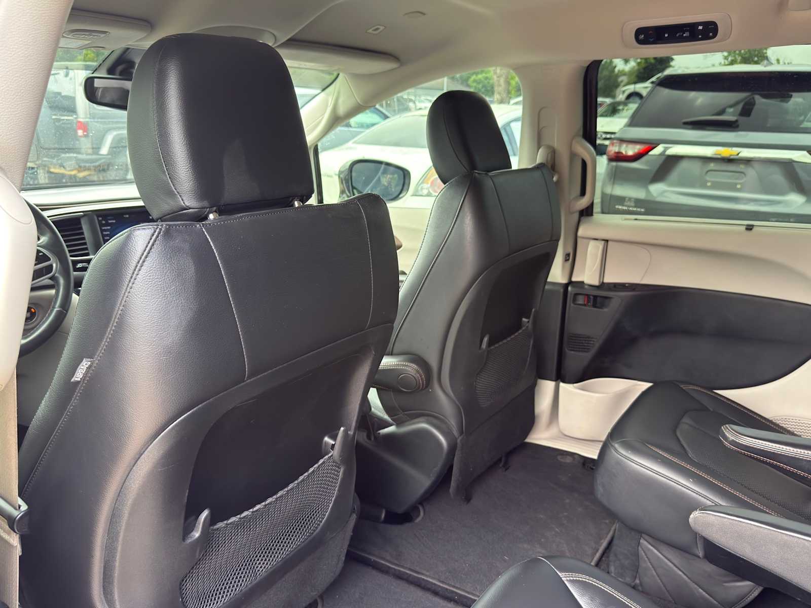 Thumbnail: 2018 Chrysler Pacifica - 26