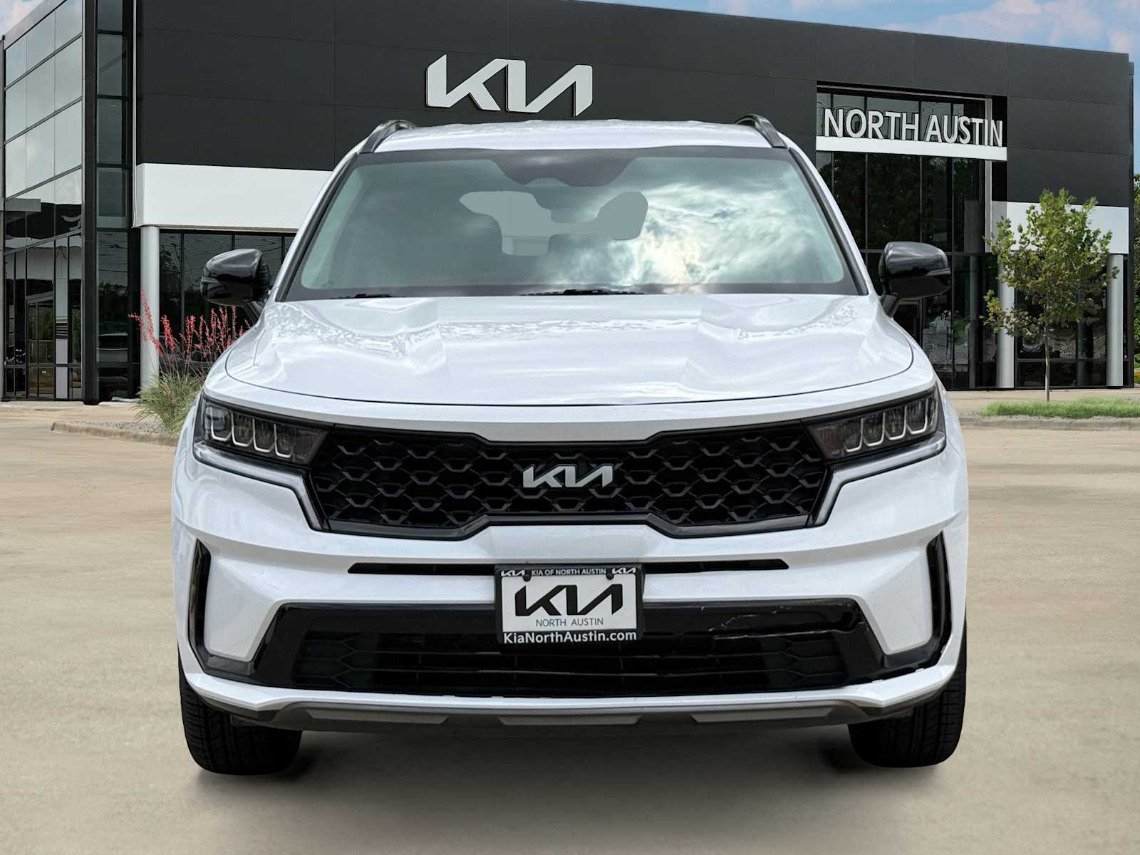 Thumbnail: 2023 Kia Sorento - 3