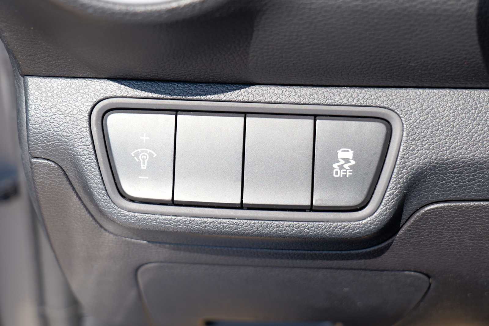 Thumbnail: 2024 Kia Forte - 19