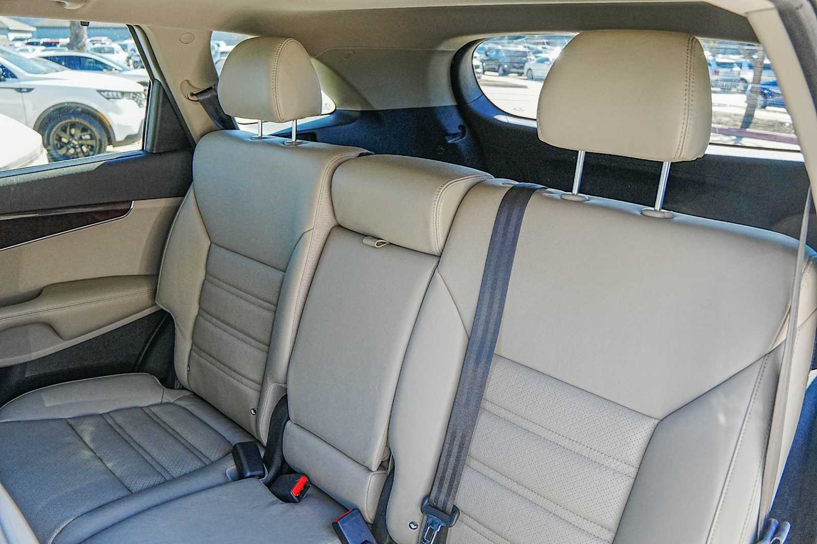 Thumbnail: 2018 Kia Sorento - 31