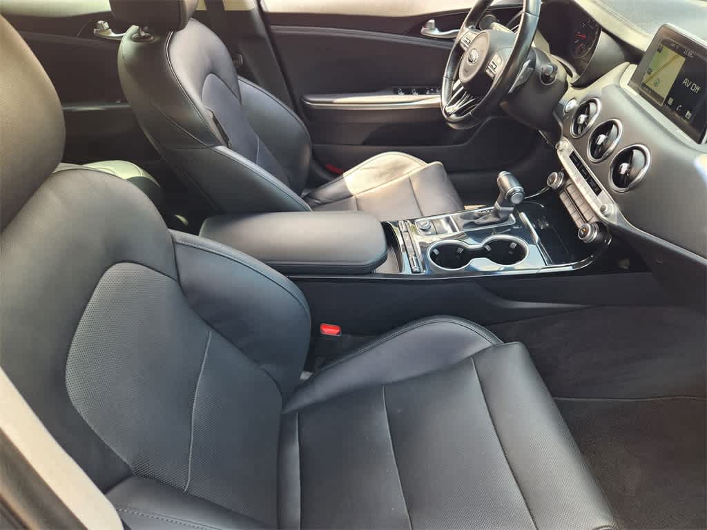 2019 Kia Stinger Premium 14