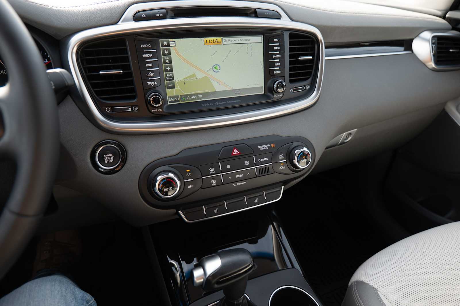 Thumbnail: 2018 Kia Sorento - 16