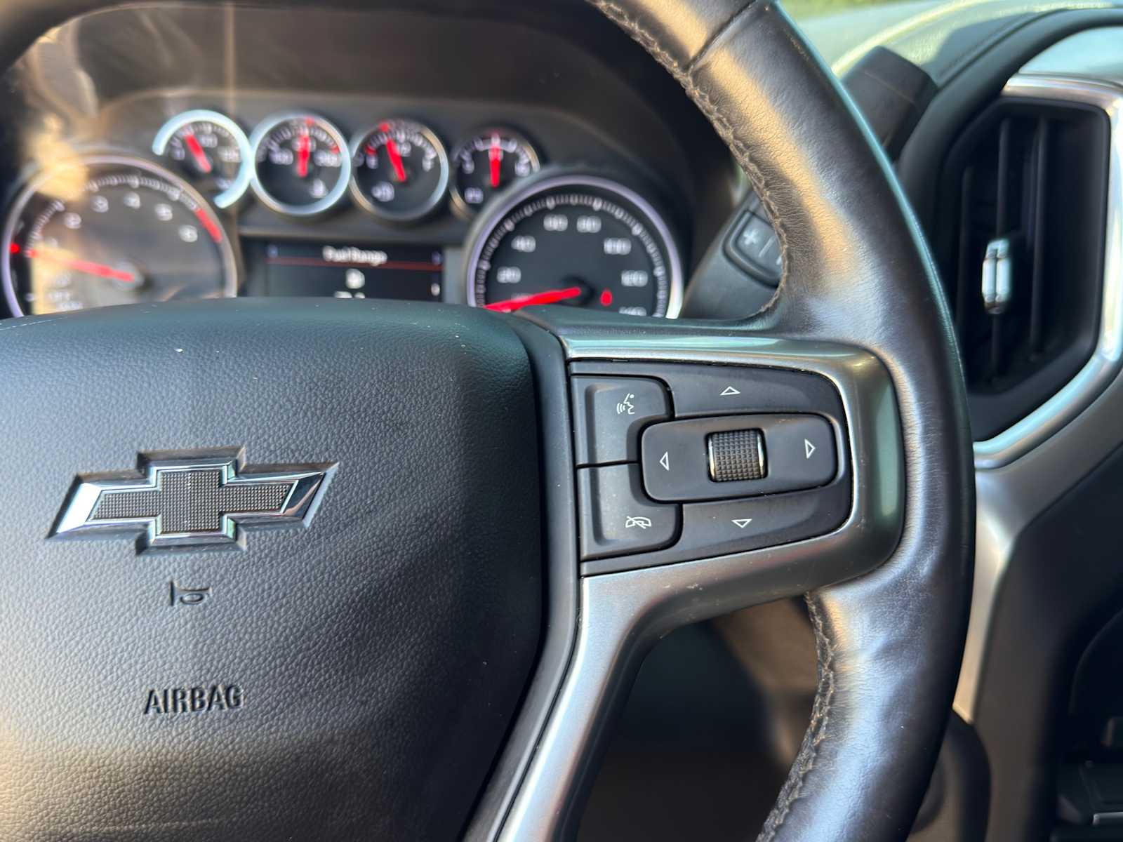 Thumbnail: 2021 Chevrolet Silverado 1500 - 19