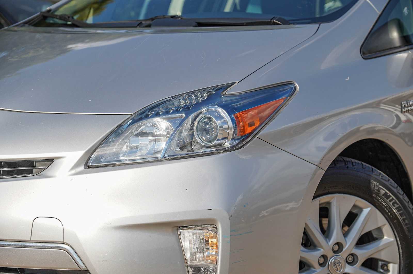 2014 Toyota Prius Plug-in photo 3