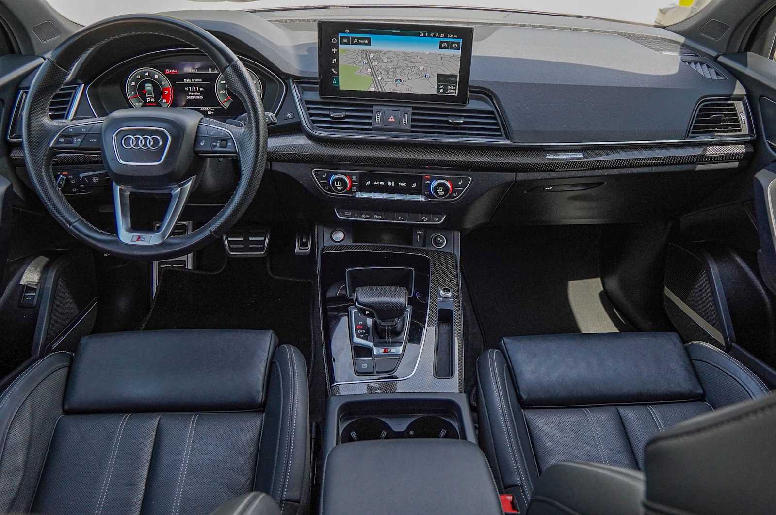 Thumbnail: 2023 Audi SQ5 - 26