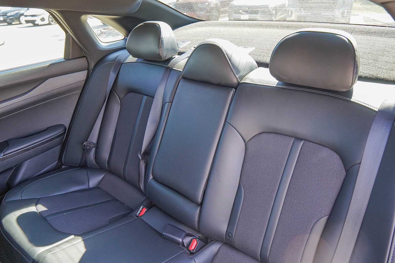 Thumbnail: 2024 Kia K5 - 32