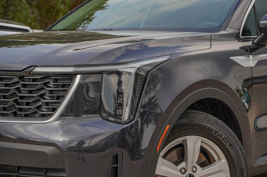 Certified 2025 Kia Sorento LX SUV