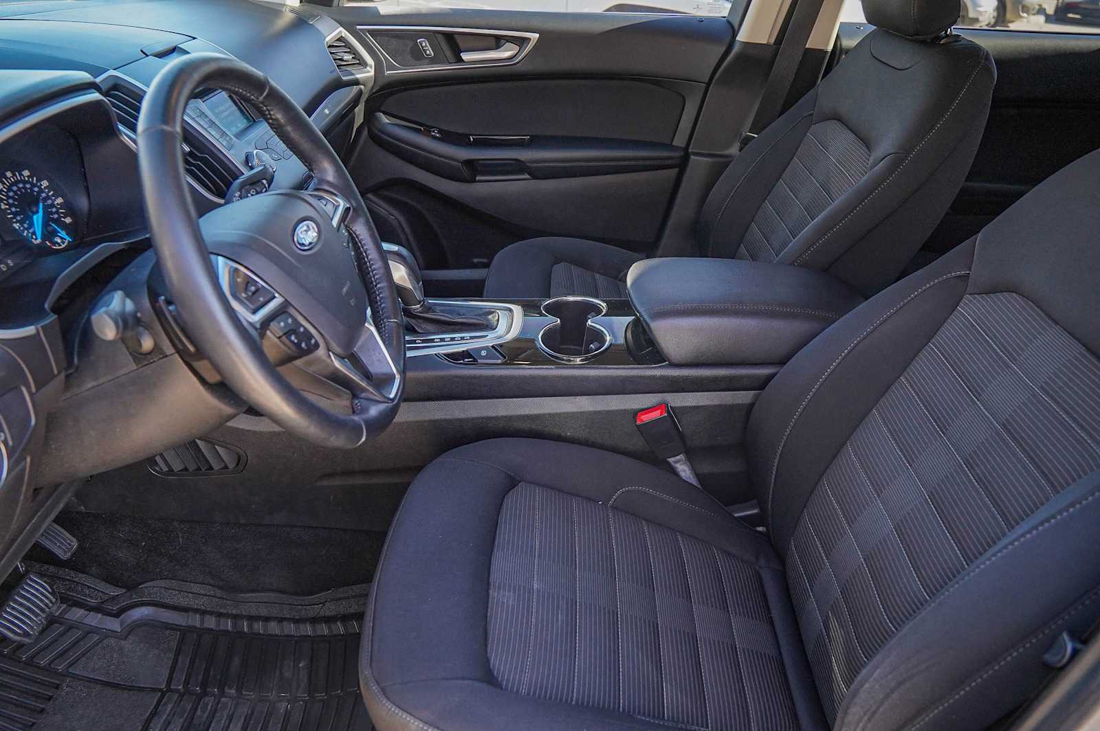 Thumbnail: 2017 Ford Edge - 10