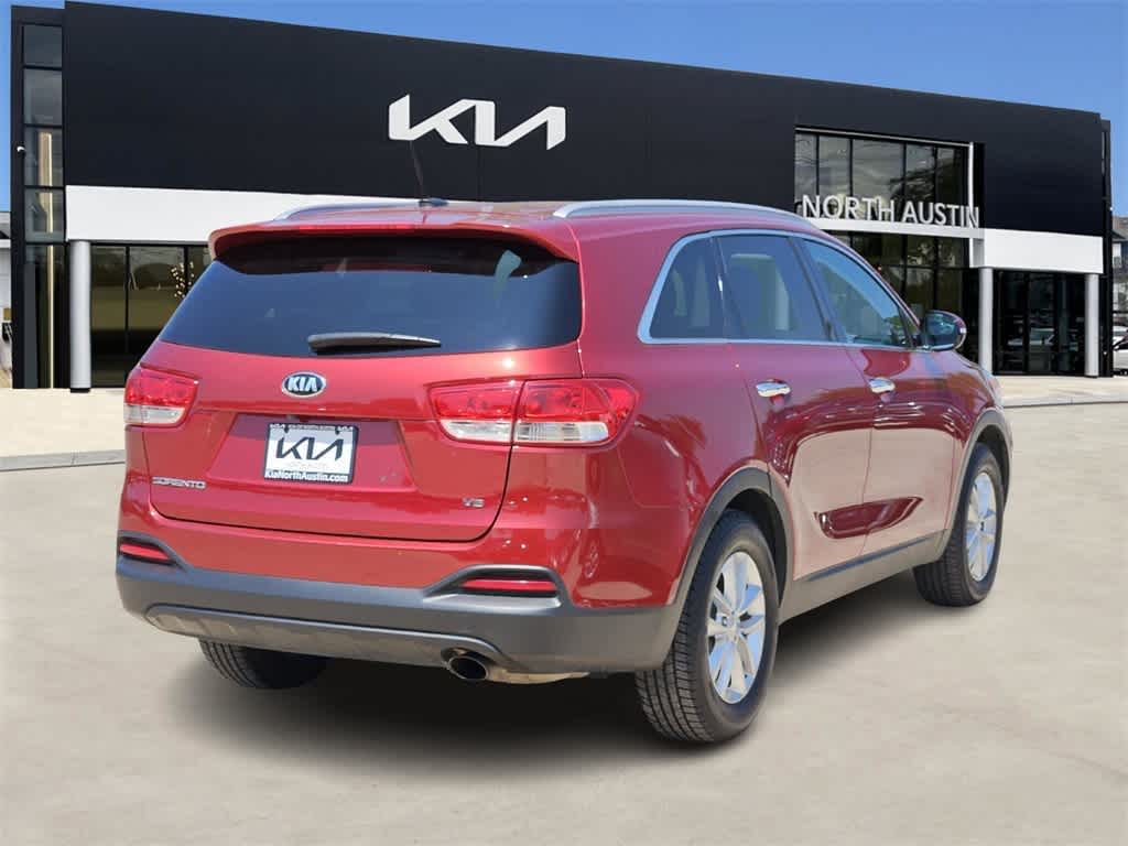 Thumbnail: 2017 Kia Sorento - 5