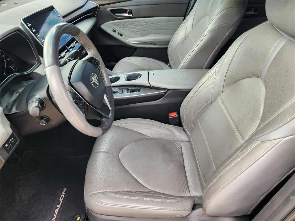 Thumbnail: 2020 Toyota Avalon - 13