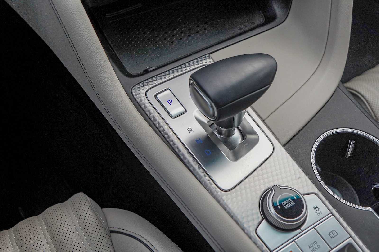 Thumbnail: 2023 Genesis G70 - 21