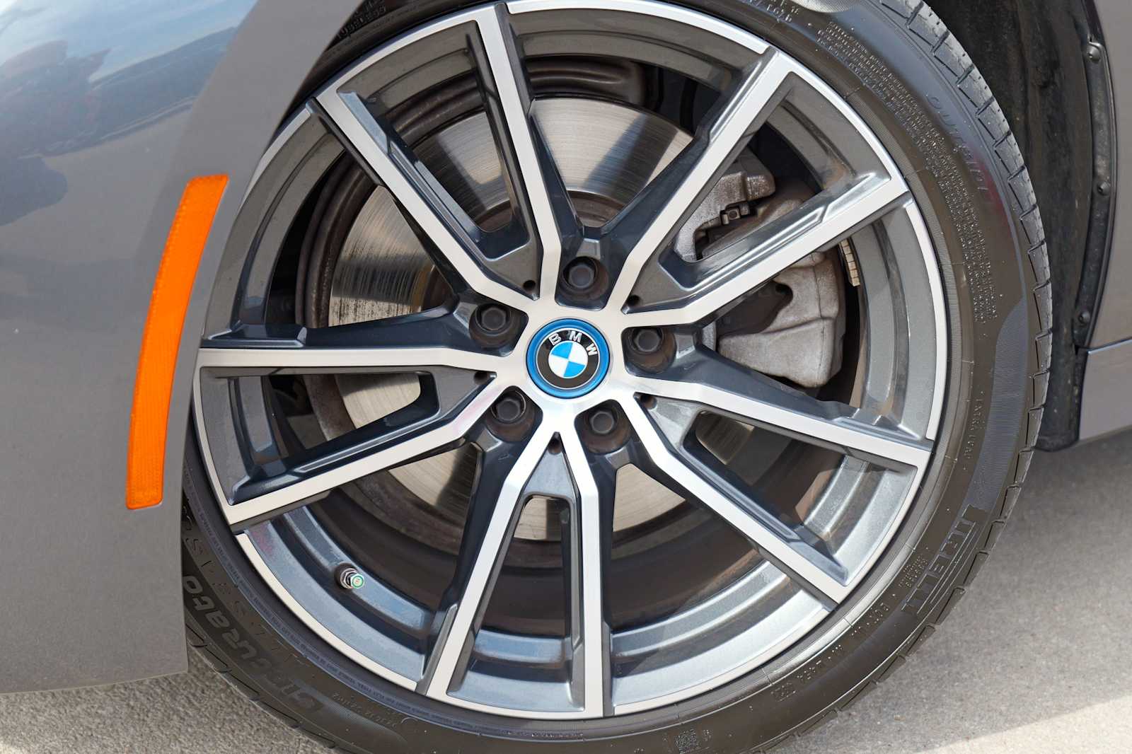 Thumbnail: 2022 BMW 3 Series - 2