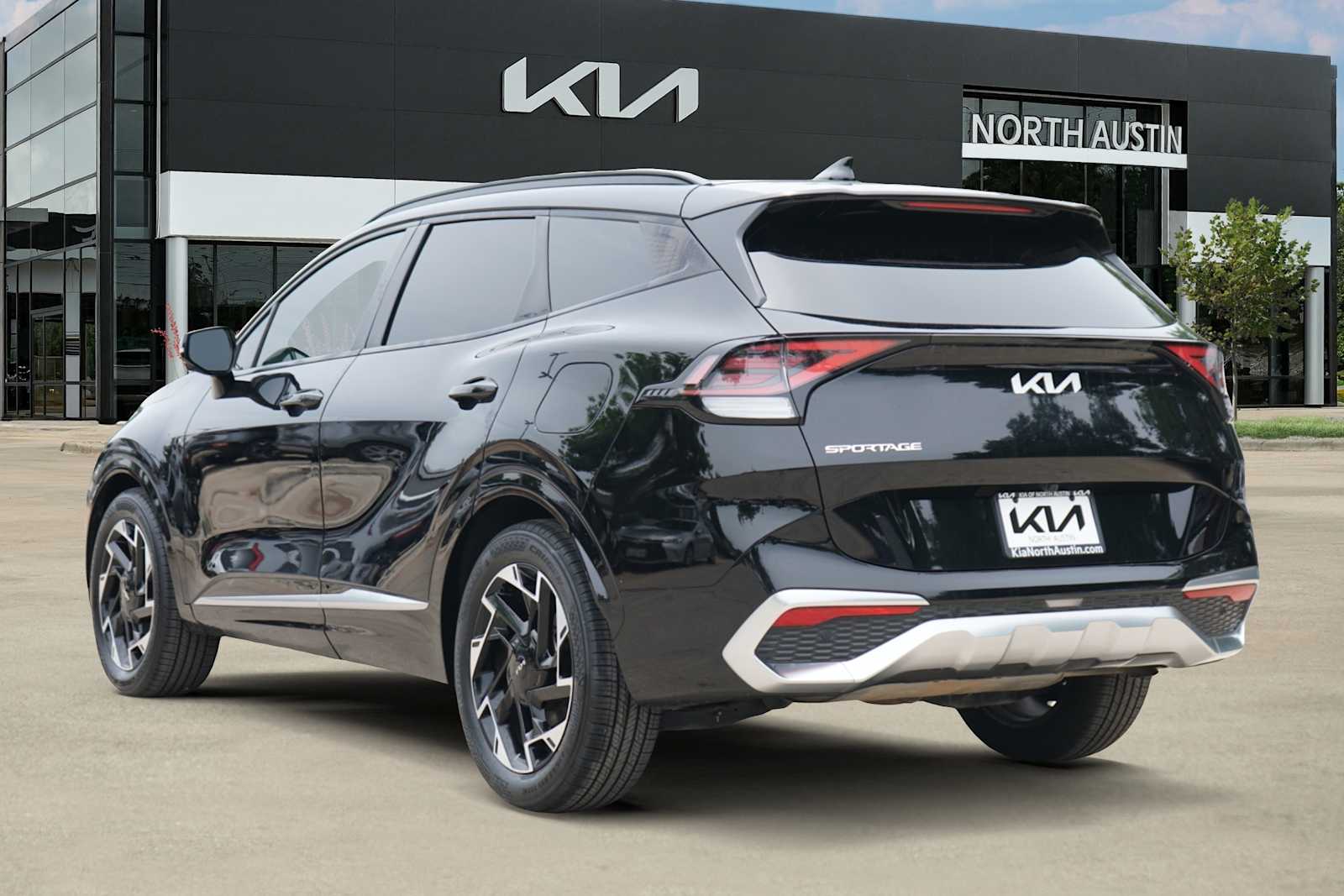 Thumbnail: 2023 Kia Sportage - 3