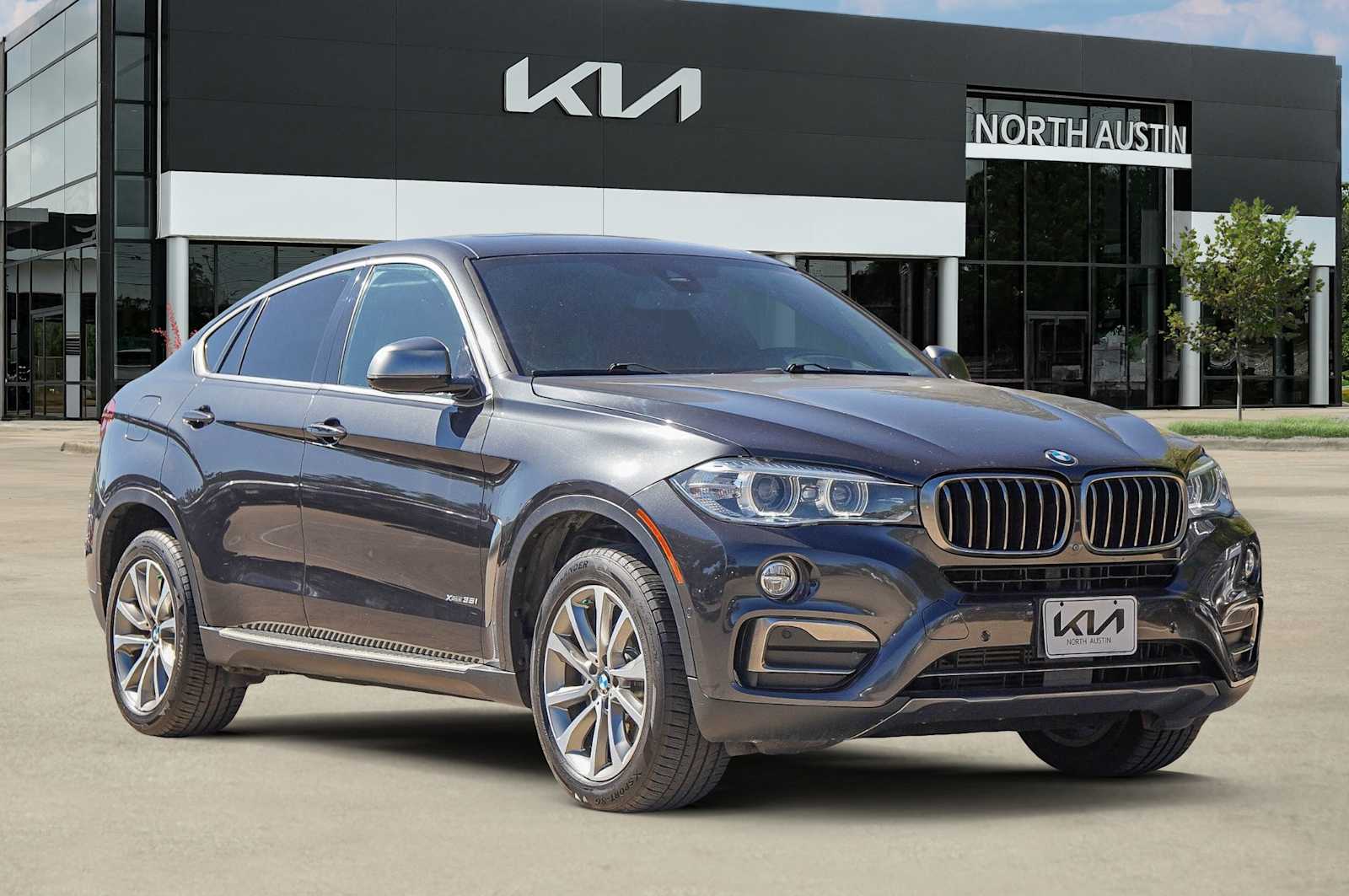 Thumbnail: 2019 BMW X6 - 8