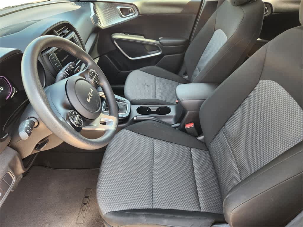 2023 Kia Soul LX 13