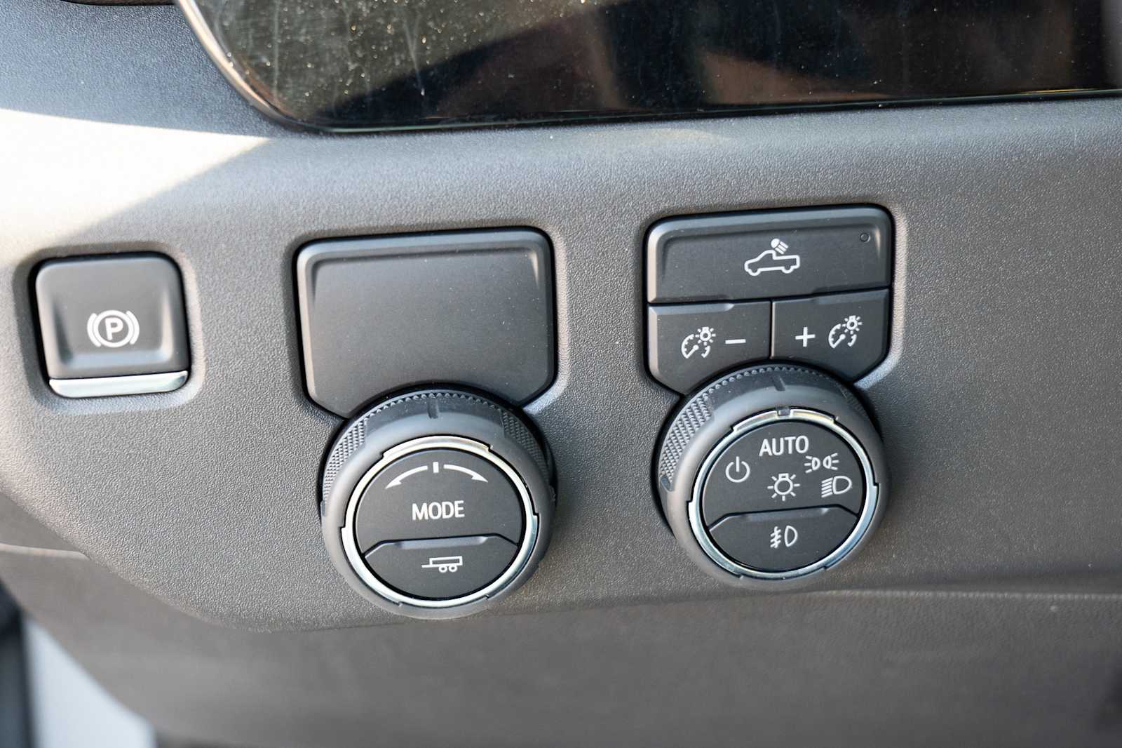 Thumbnail: 2025 Chevrolet Silverado 1500 - 19