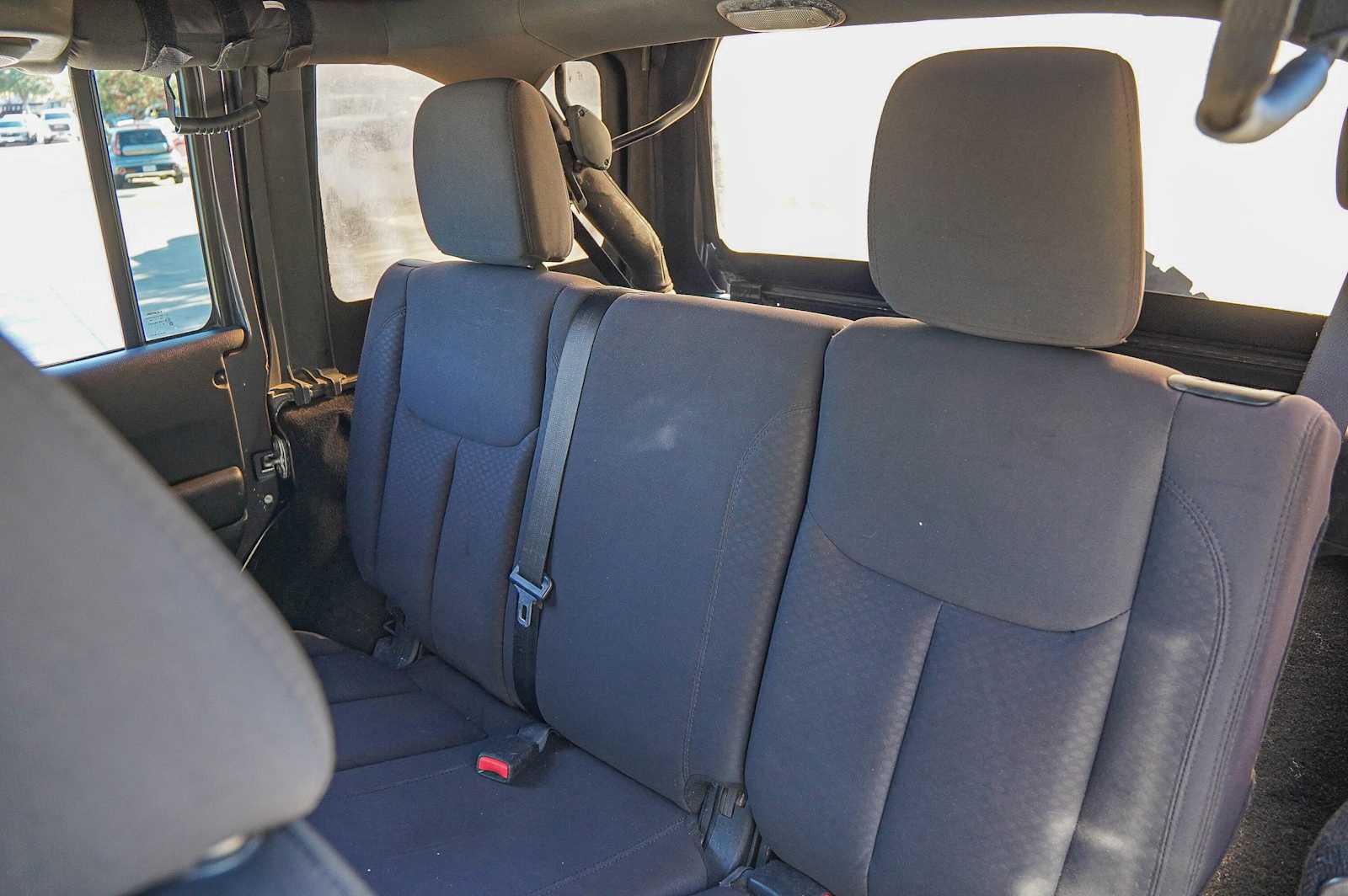 Thumbnail: 2014 Jeep Wrangler - 27