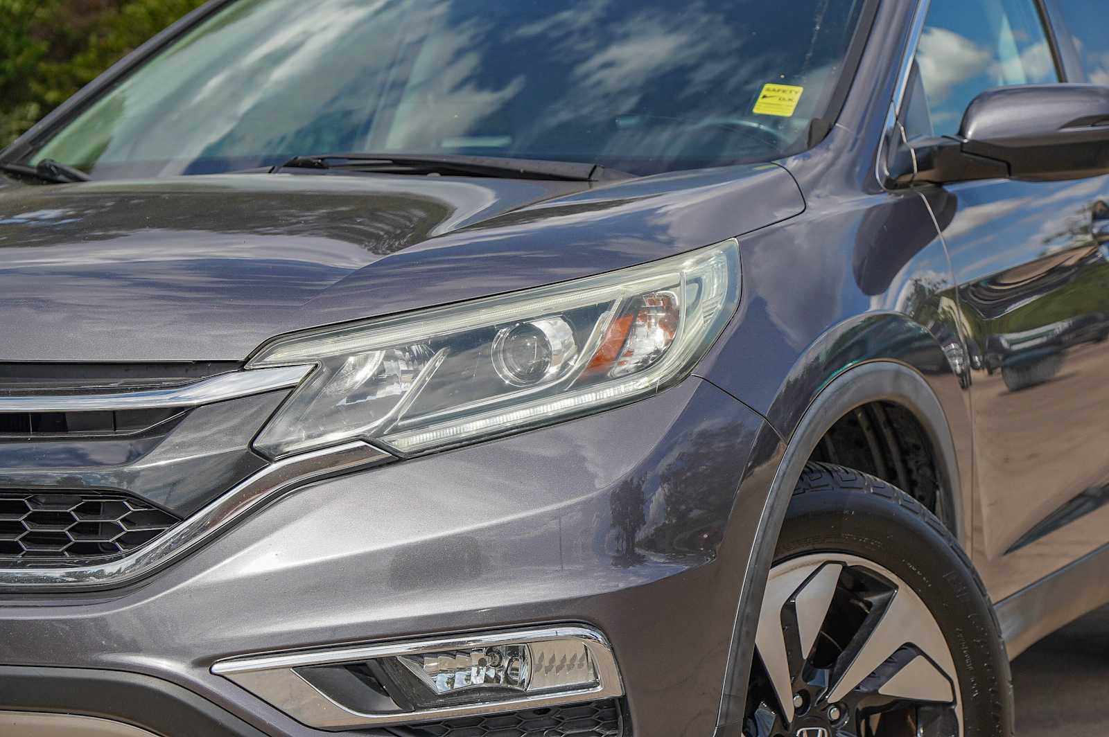 2015 Honda CR-V Touring photo 2
