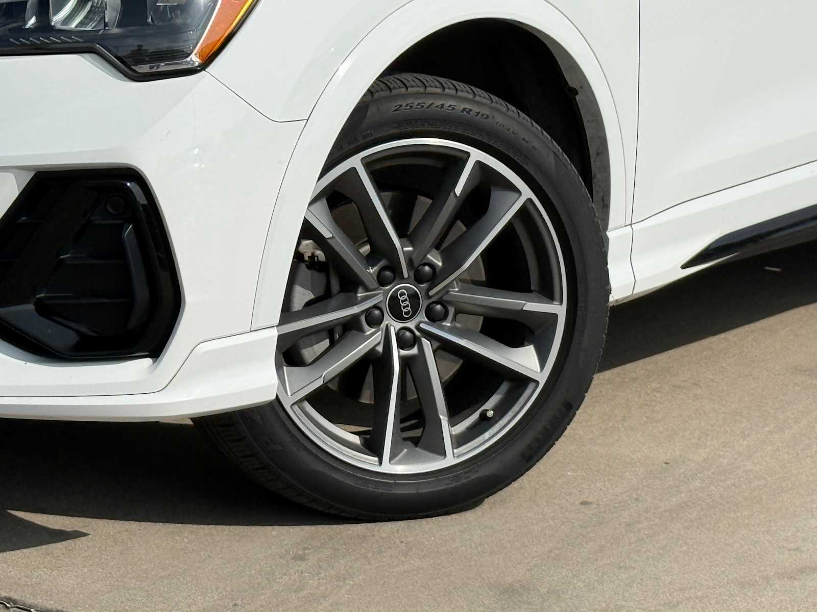 Thumbnail: 2022 Audi Q3 - 2