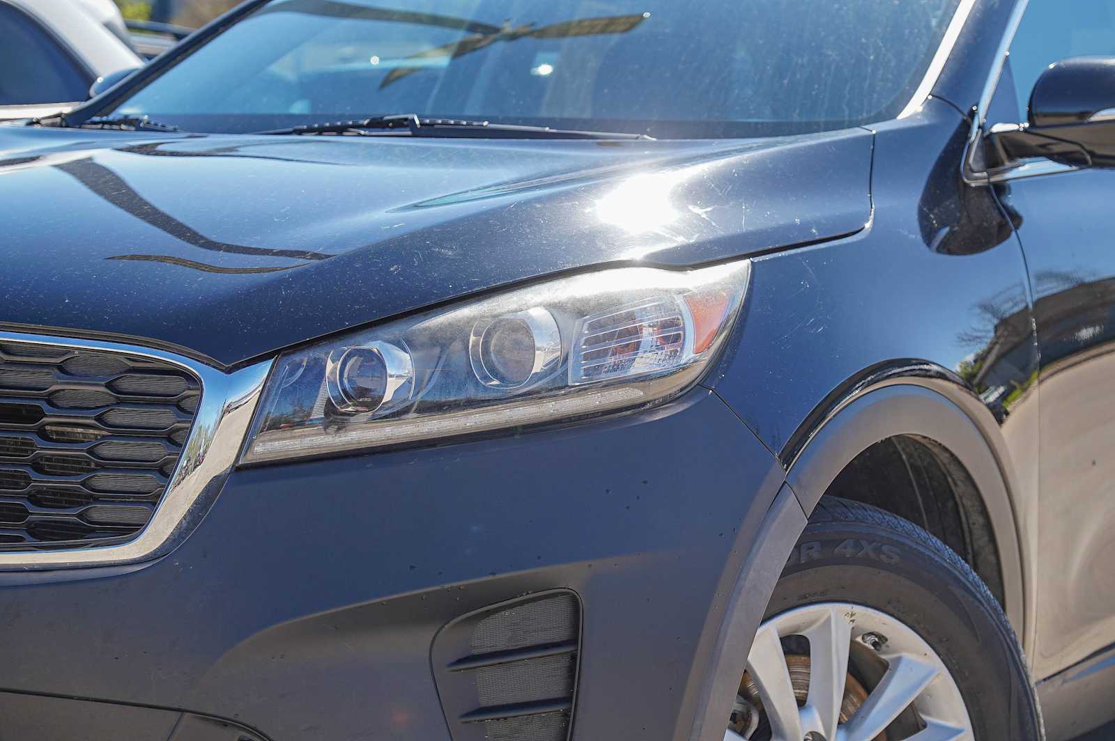 Thumbnail: 2019 Kia Sorento - 3