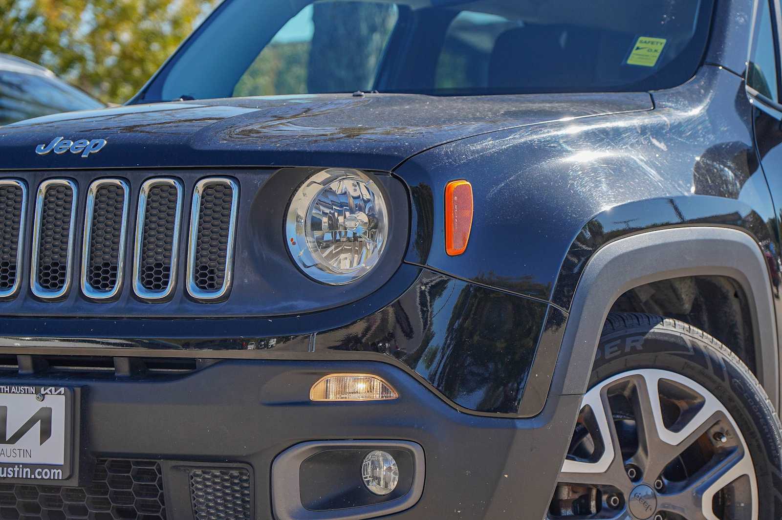 2015 Jeep Renegade Latitude North Edition photo 3