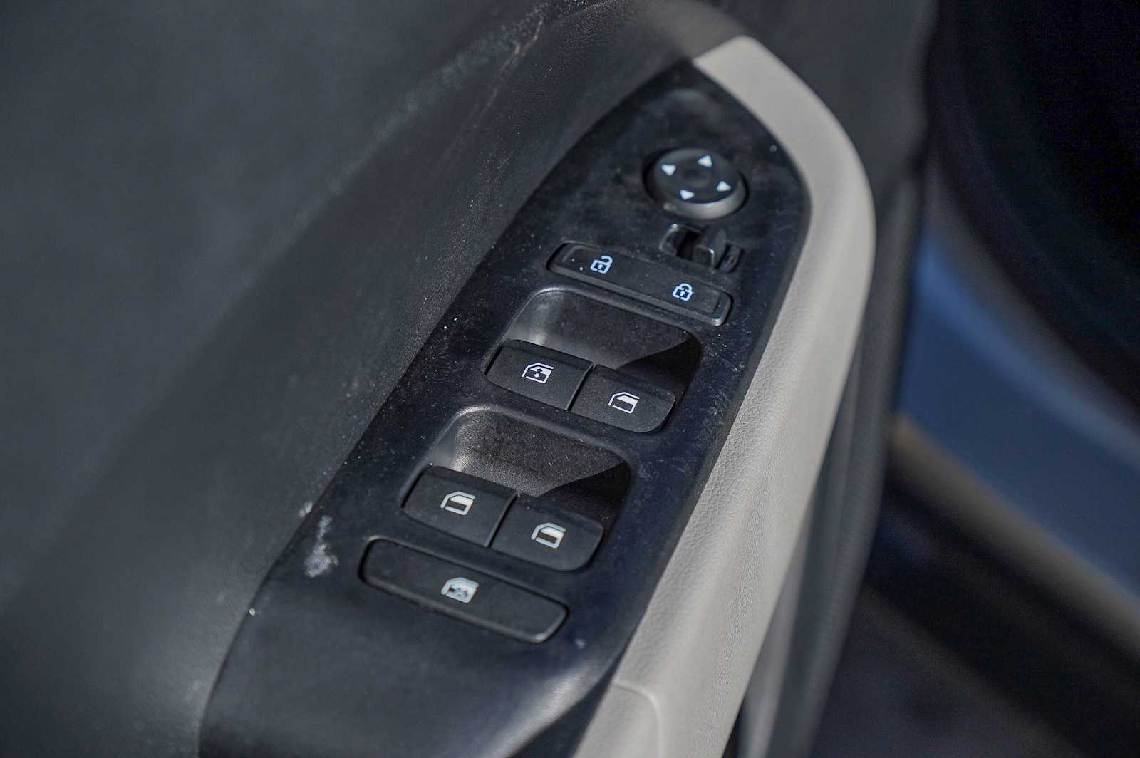 Thumbnail: 2022 Hyundai Venue - 23