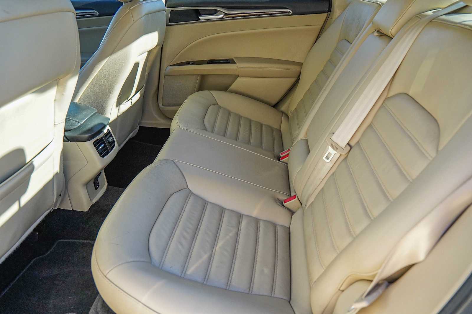 Thumbnail: 2014 Ford Fusion - 29