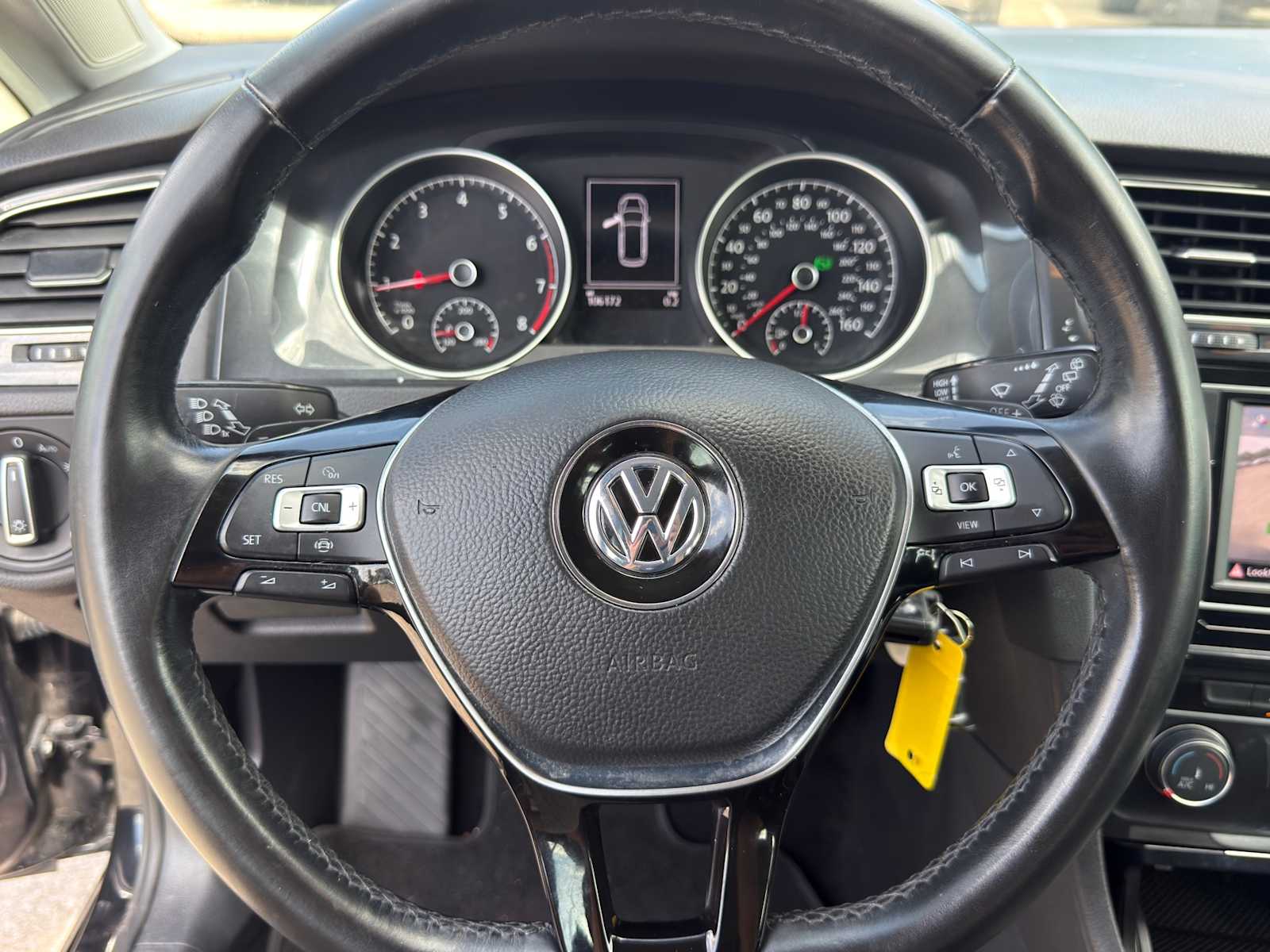 Thumbnail: 2019 Volkswagen e-Golf - 14