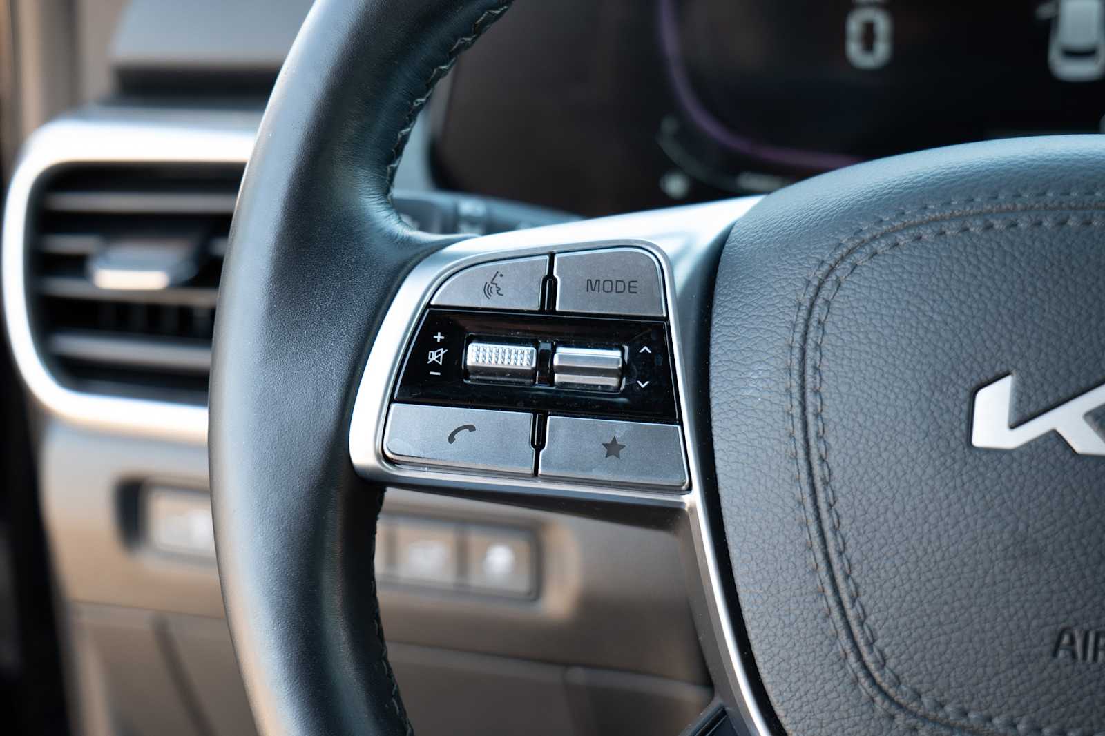 Thumbnail: 2023 Kia Telluride - 13