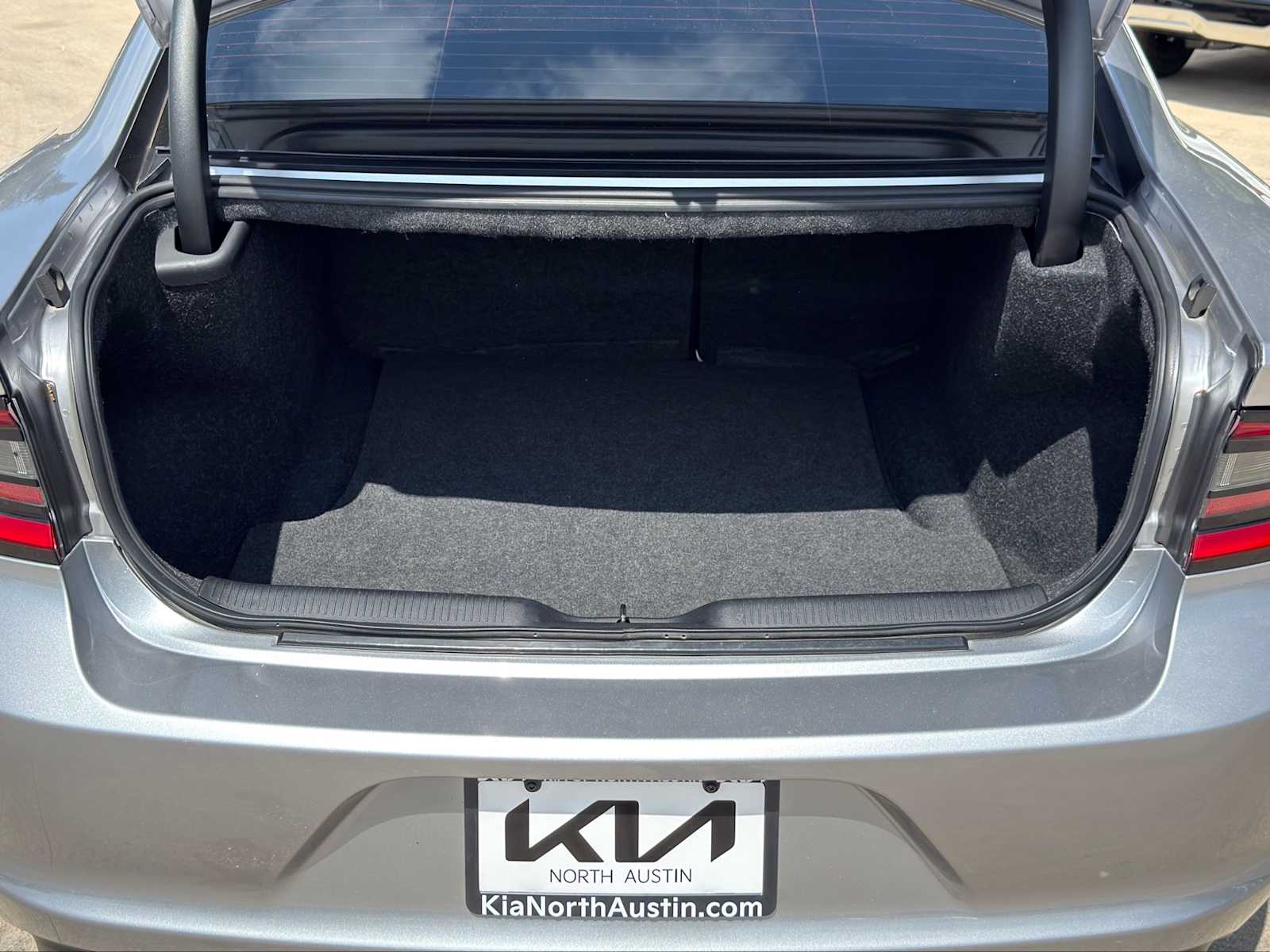 Thumbnail: 2016 Dodge Charger - 10