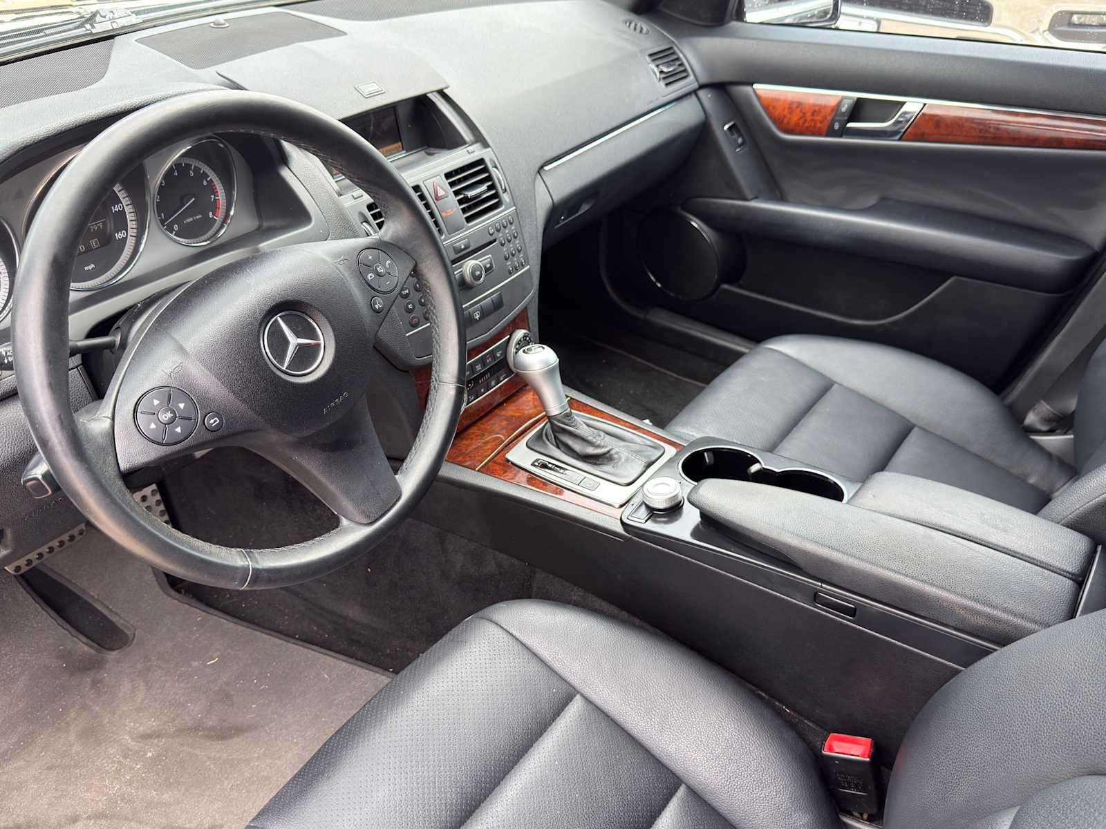 Thumbnail: 2011 Mercedes-Benz C-Class - 8