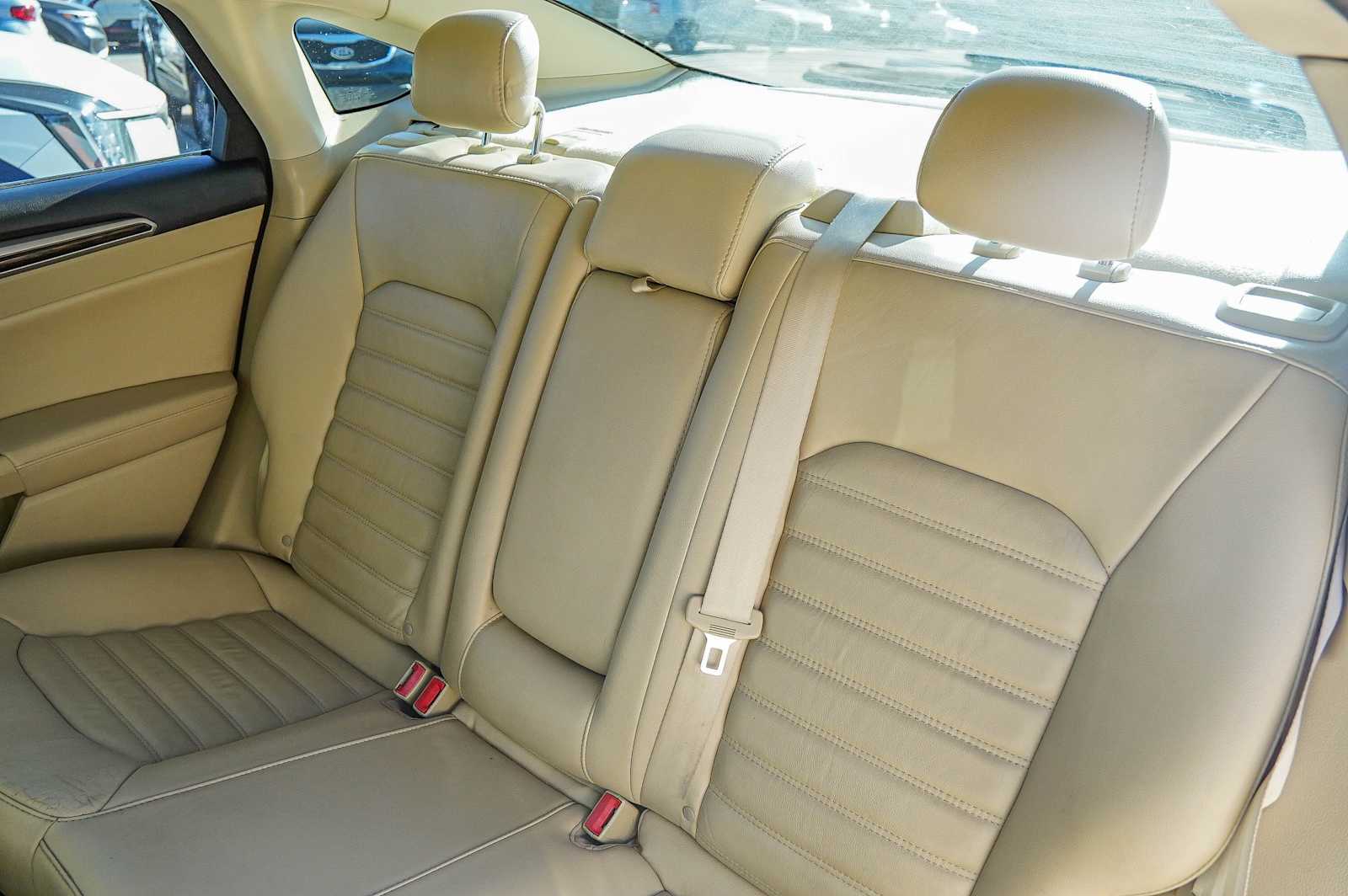 Thumbnail: 2014 Ford Fusion - 30