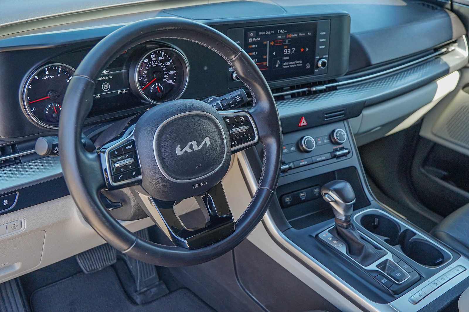 Thumbnail: 2022 Kia Carnival - 10