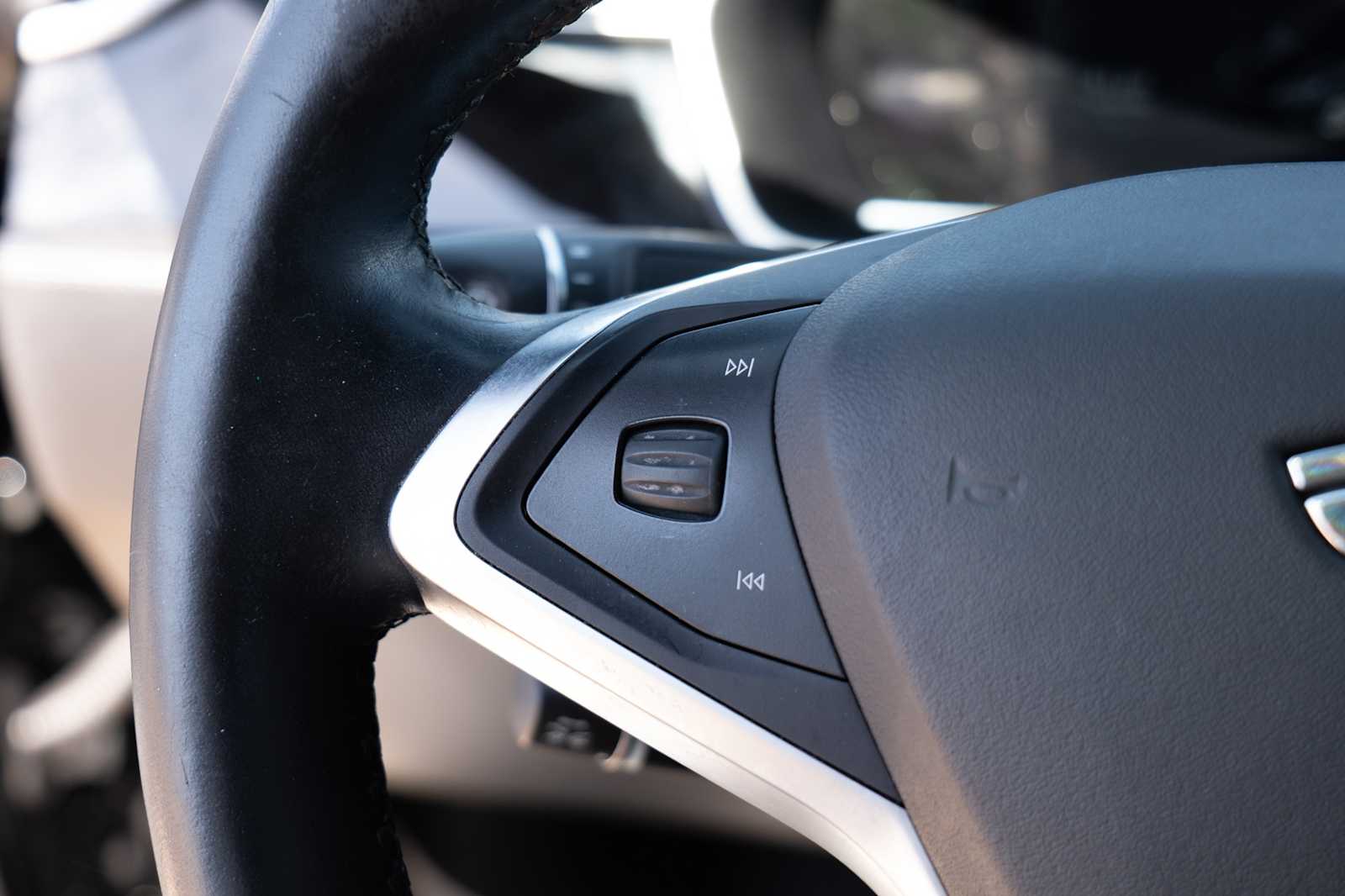 Thumbnail: 2017 Tesla Model S - 13