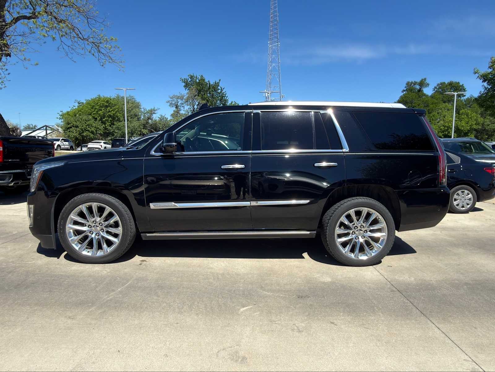 Thumbnail: 2017 Cadillac Escalade - 6