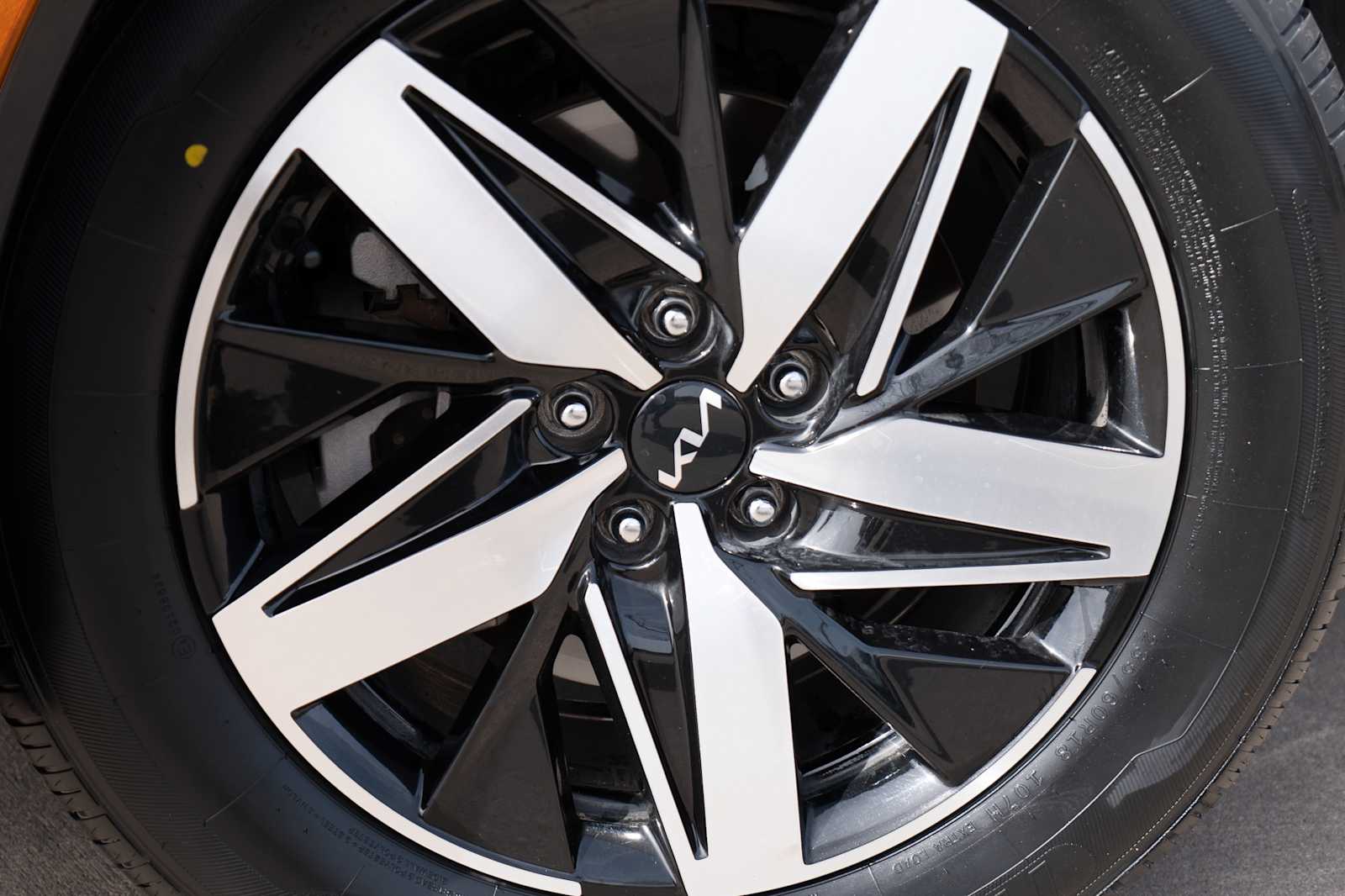 Thumbnail: 2022 Kia Sorento - 2