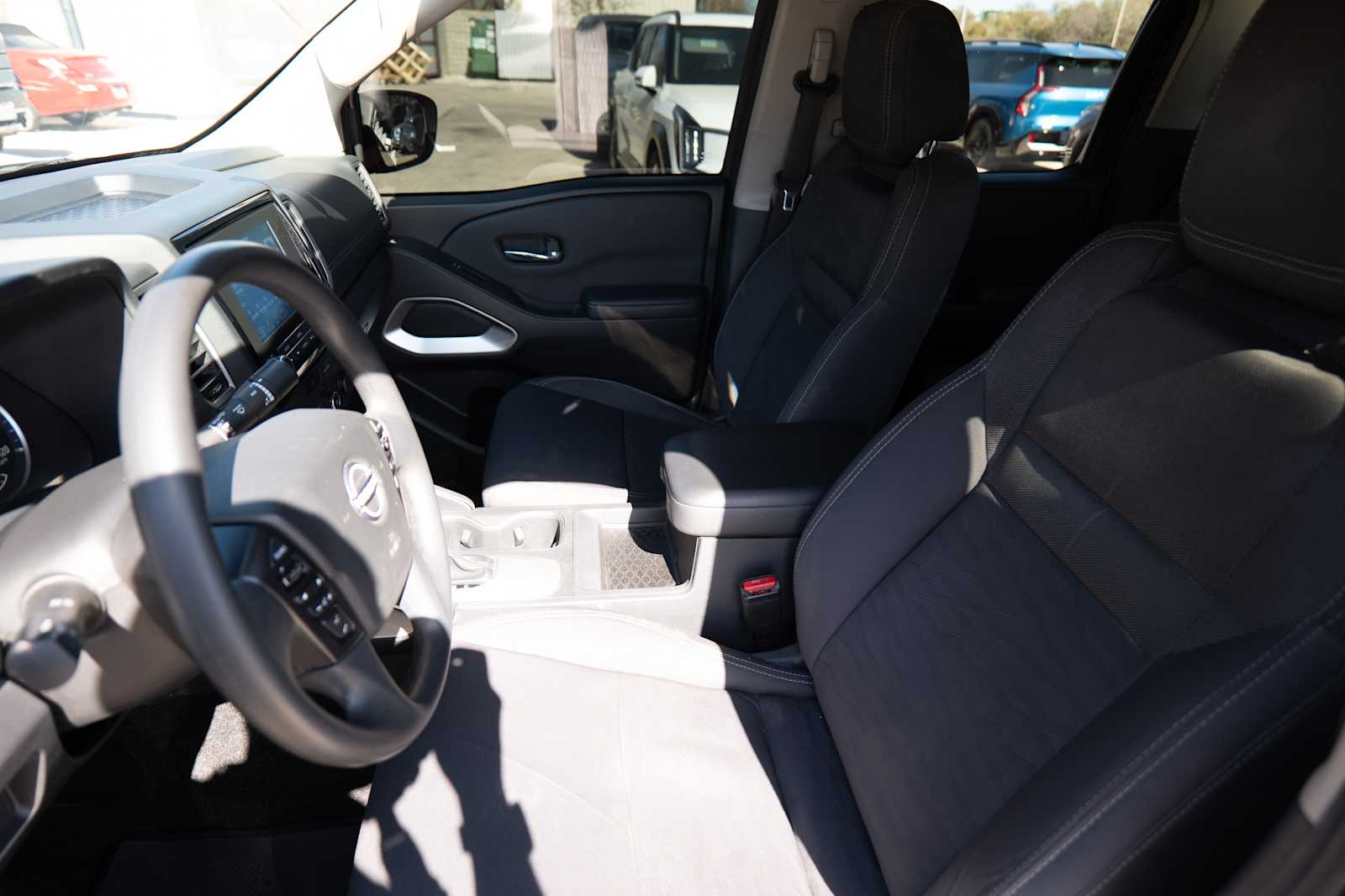 Thumbnail: 2022 Nissan Frontier - 10